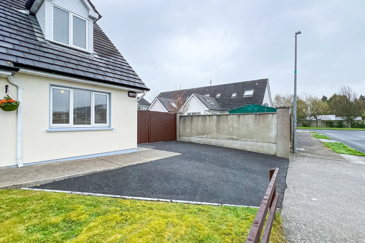 Photo of 11 Marble Court, Paulstown, Co. Kilkenny, R95 HE68