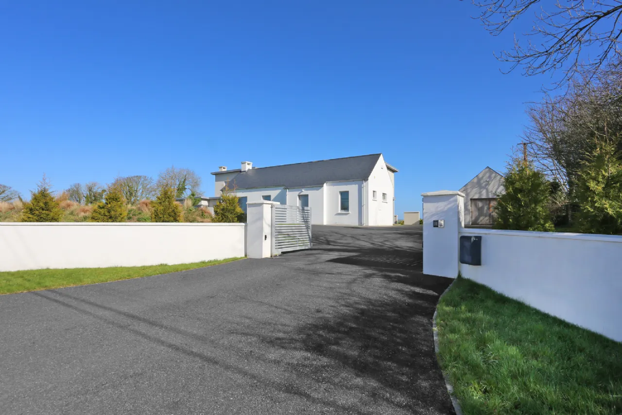 Photo of Ballymacreese Cottage, Ballyneety, Limerick, V94FXV4