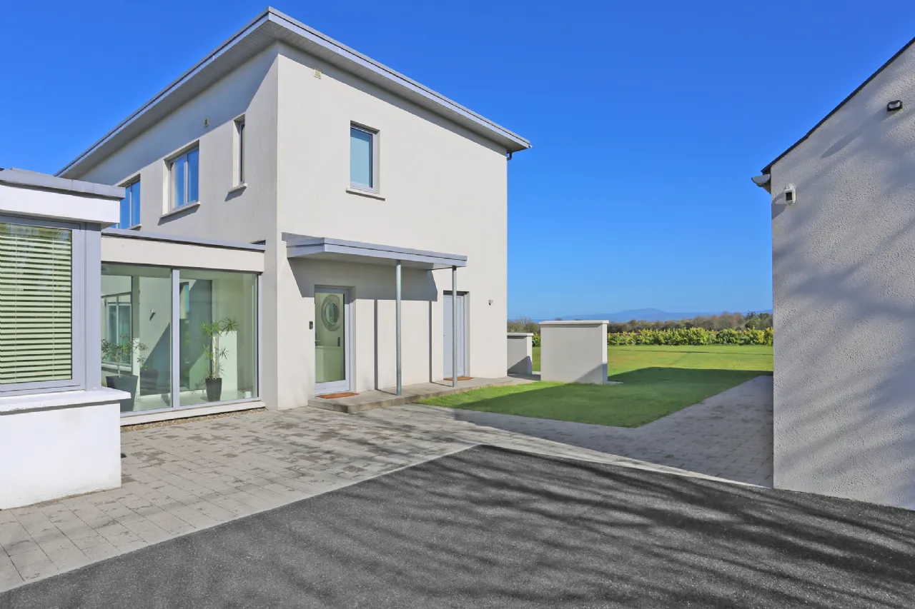 Photo of Ballymacreese Cottage, Ballyneety, Limerick, V94FXV4