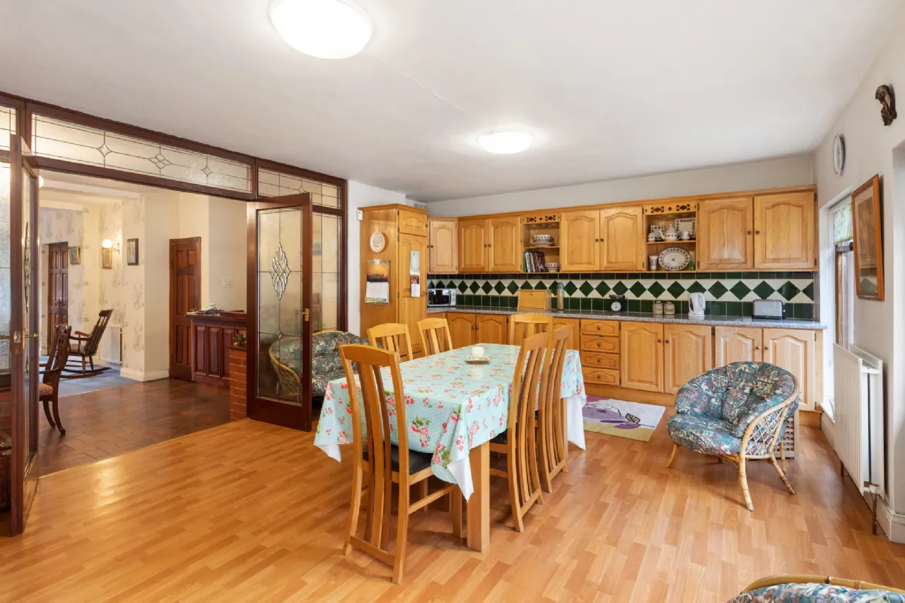 Photo of Beiginis, 14 Raglan Road, Ballsbridge, Dublin 4, D04 N5W0