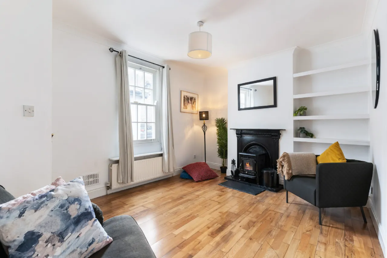 Photo of 15 Albert Court East, Off Grand Canal Street Lower, South City Centre, Dublin 2, D02PR29