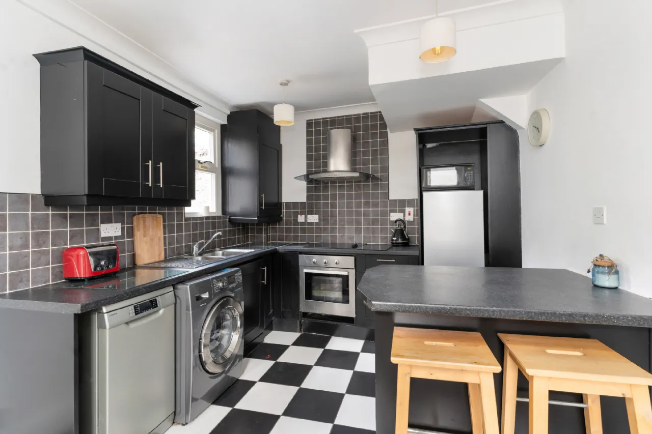 Photo of 15 Albert Court East, Off Grand Canal Street Lower, South City Centre, Dublin 2, D02PR29