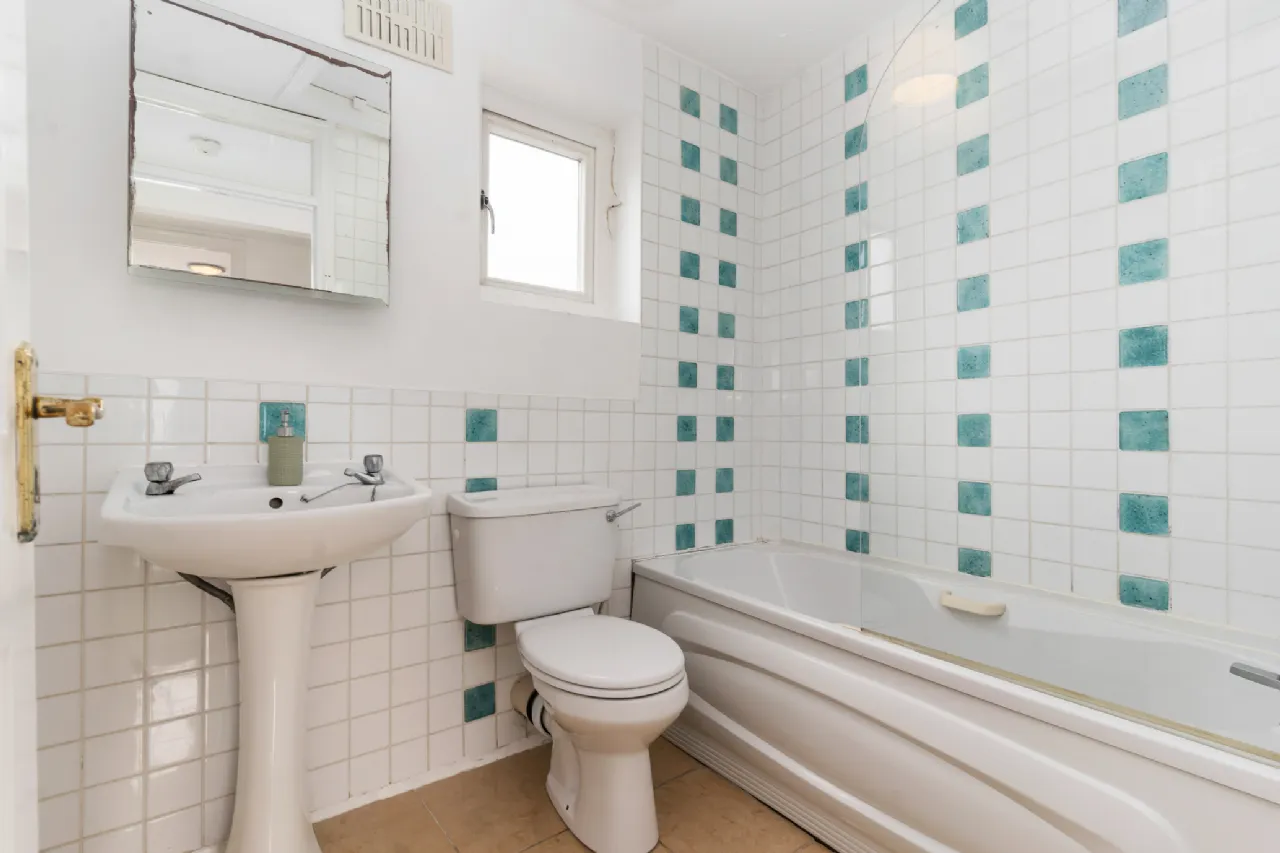 Photo of 15 Albert Court East, Grand Canal Street, Dublin 2, D02PR29