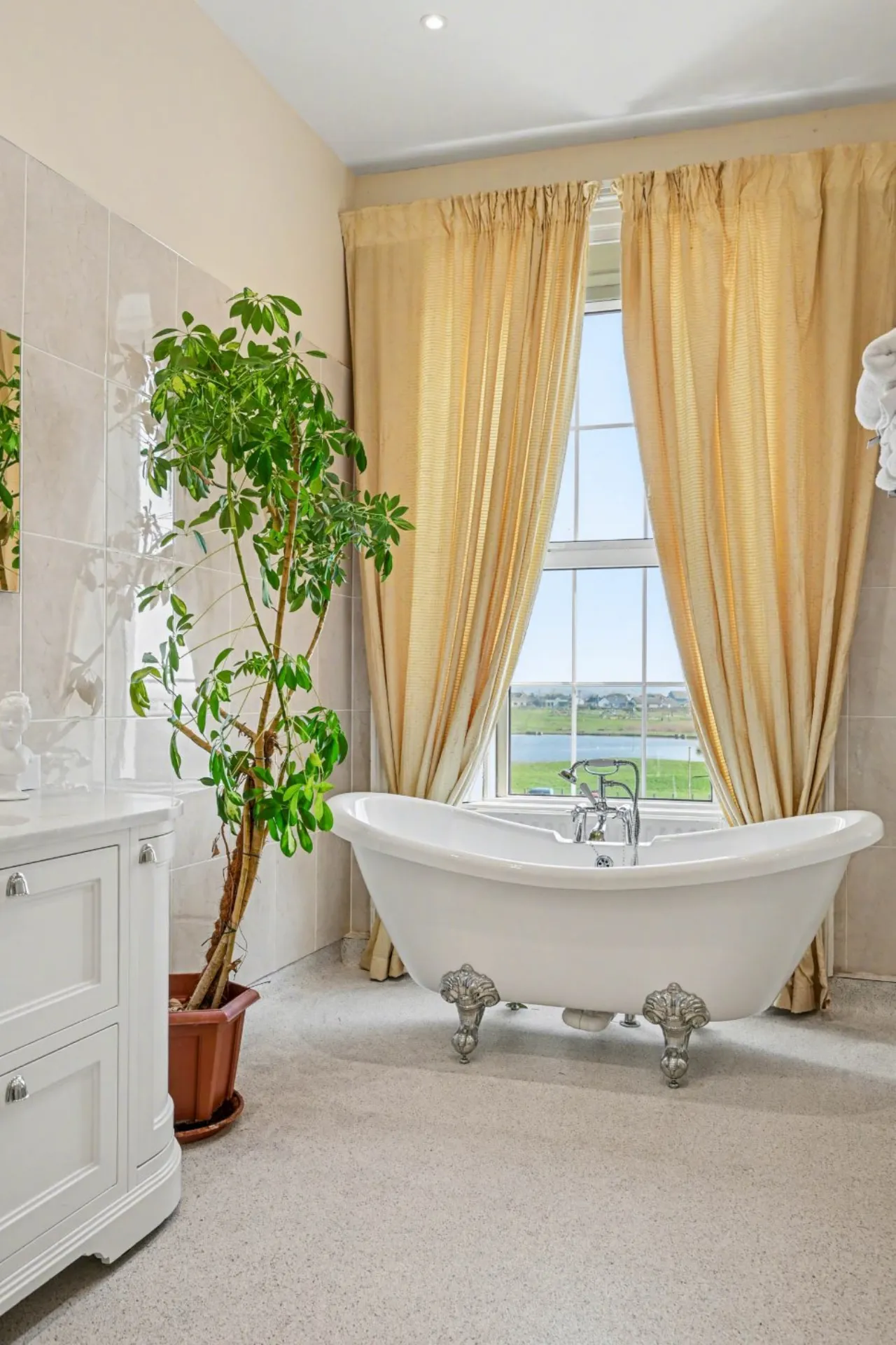 Photo of Atlantic Breeze, 2 Lower Branch Road, Tramore, Co. Waterford, X92 TY86