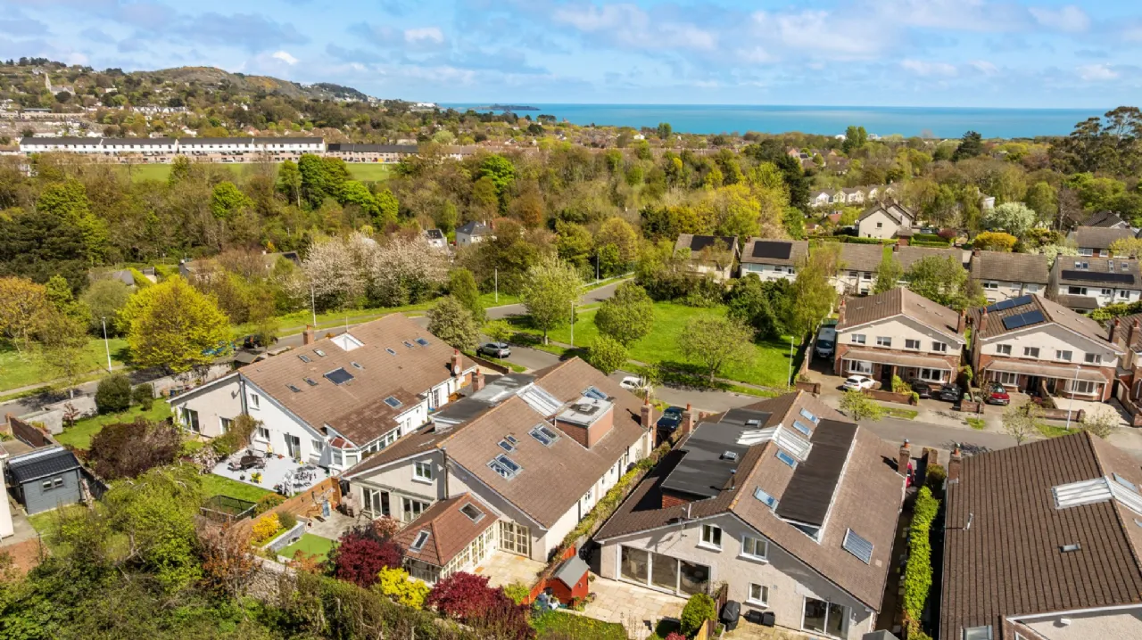 Photo of 19 Seaview Wood, Shankill, Dublin 18, D18 RX71