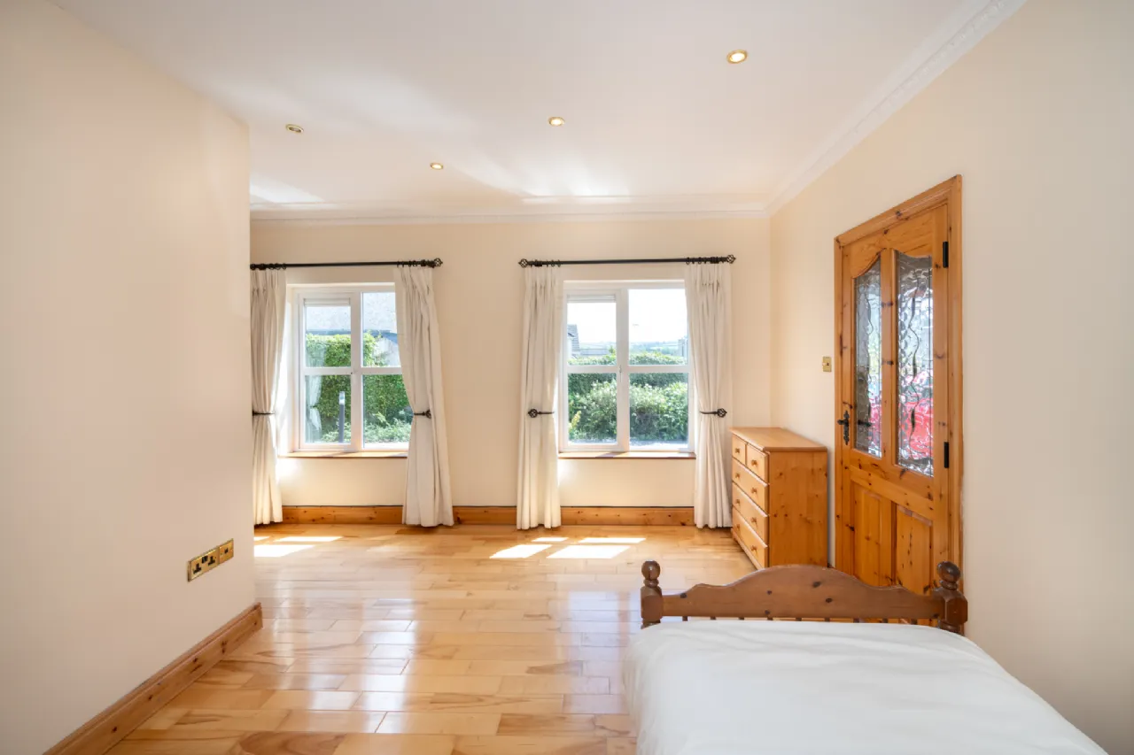 Photo of 11 Chestnut Lawn, Classes Lake, Ovens, Co Cork, P31A499