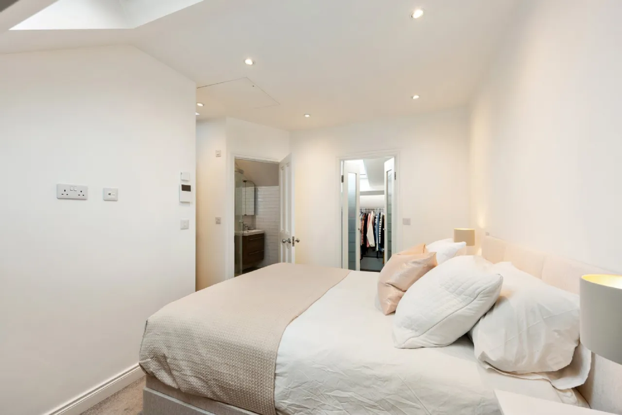 Photo of 73 Ringsend Road, Ringsend, Dublin 4, D04 KD57