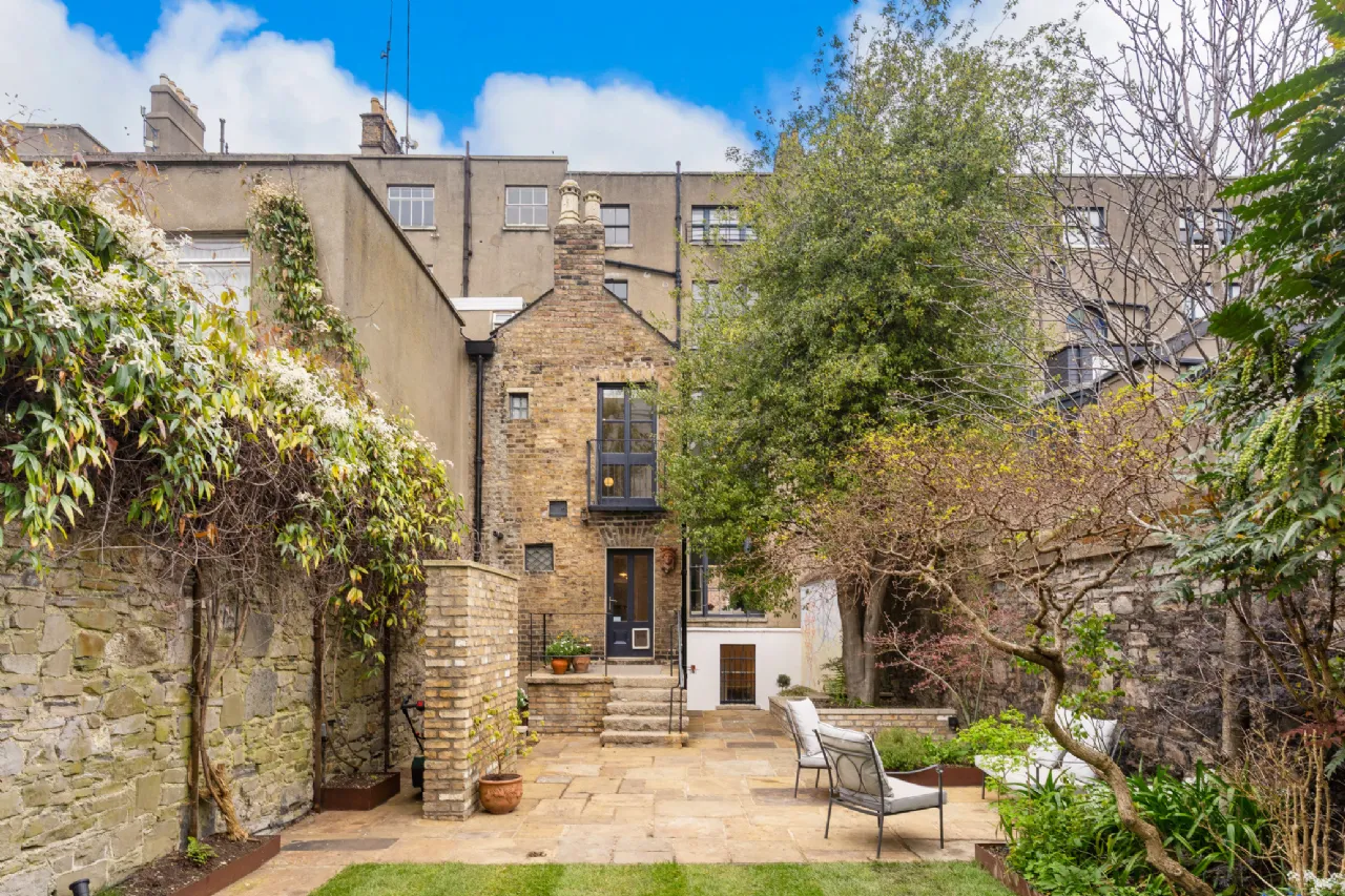 Photo of 25 Fitzwilliam Street Upper, Dublin 2, D02 K235