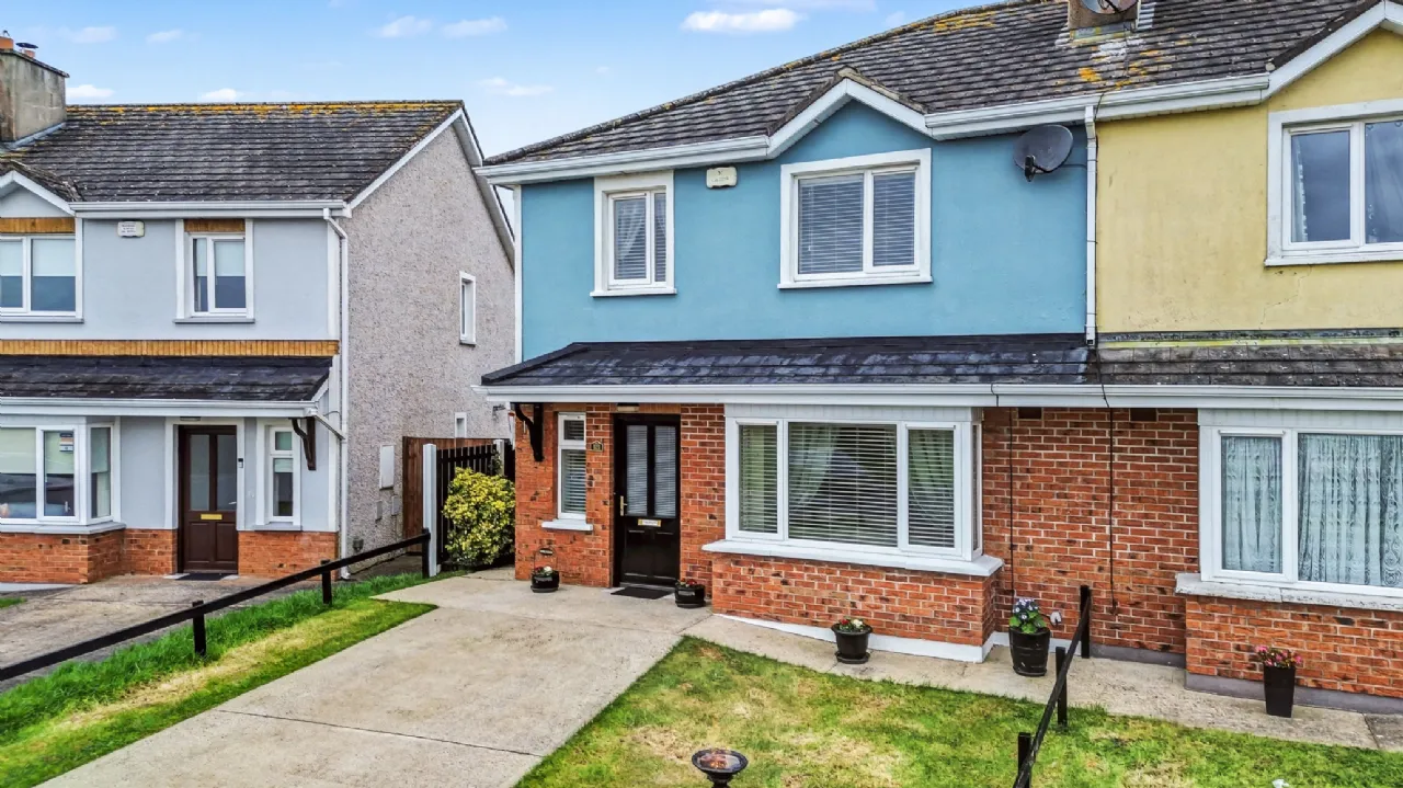 Photo of 10 The Parade, Riverchapel, Gorey, County Wexford, Y25T2N1