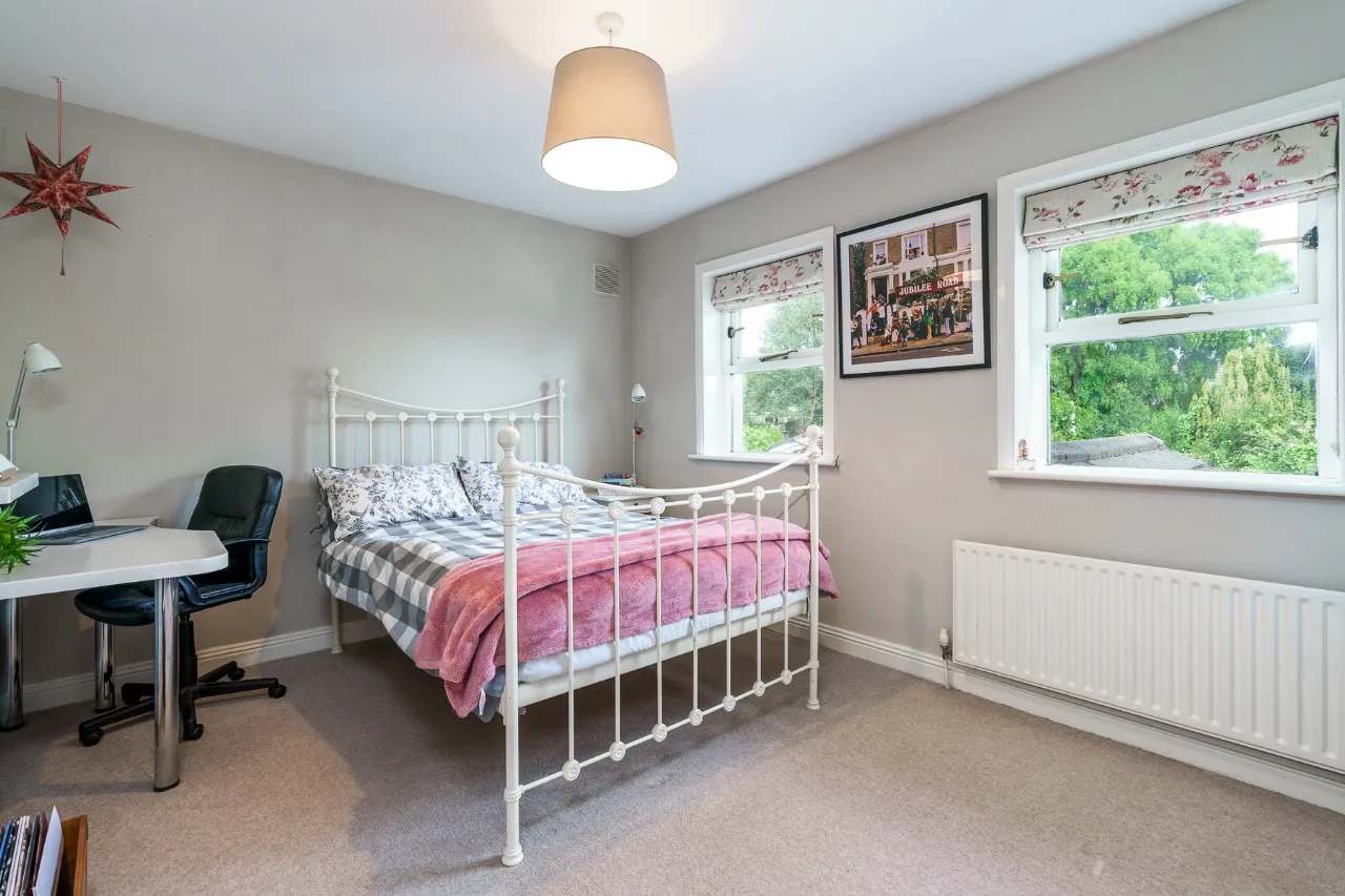 Photo of 10 Kentfield, Shankill, Dublin 18, D18 KX02