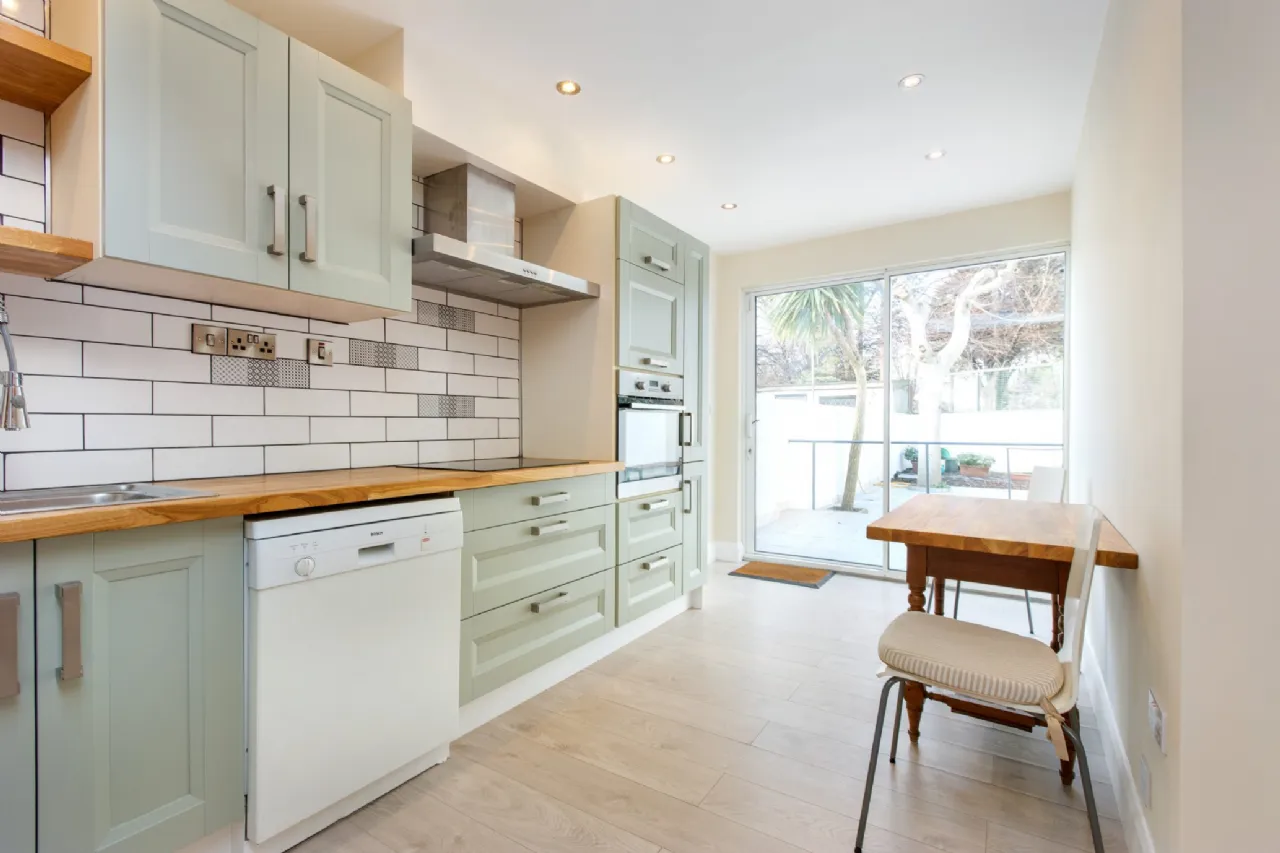 Photo of 8 Cambridge Avenue, Ringsend, Dublin 4, D04 AY15