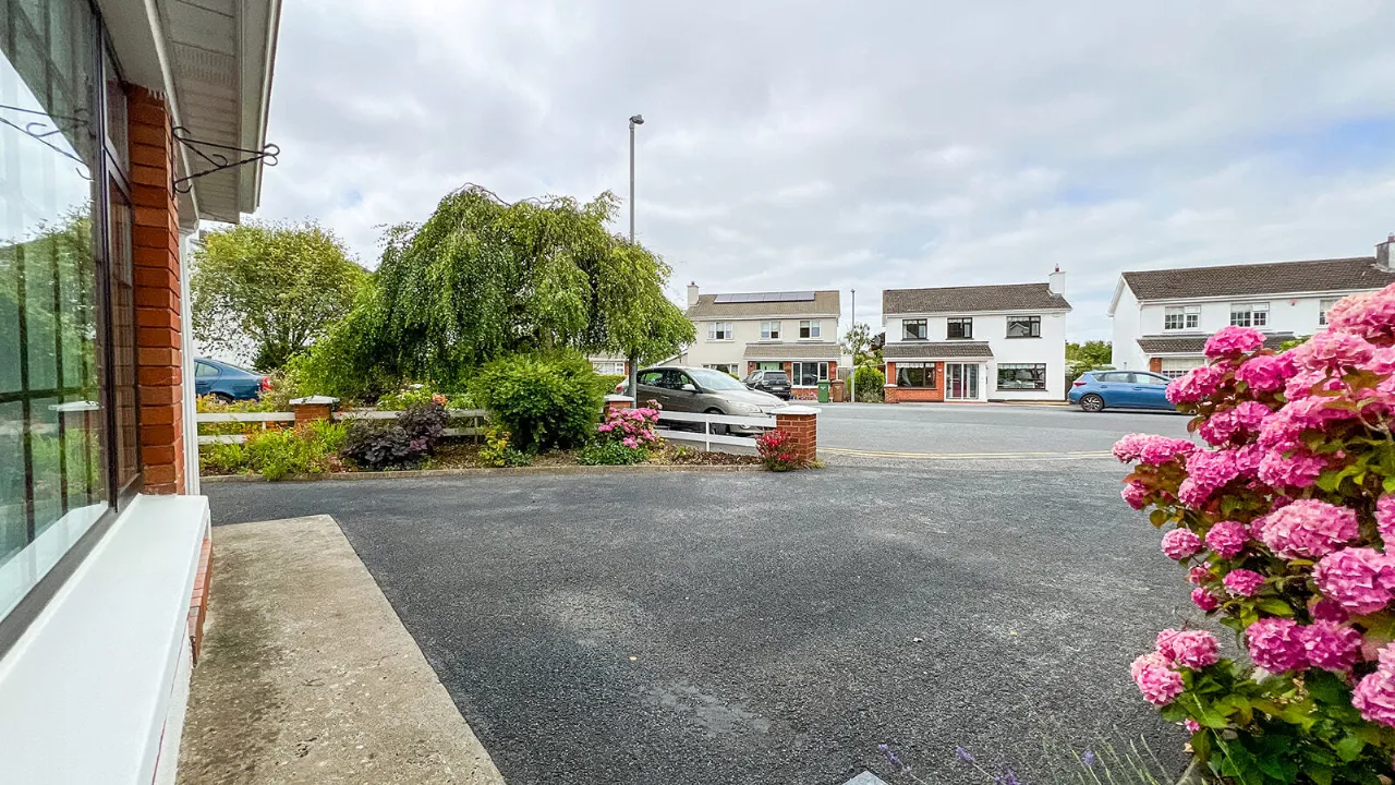 Photo of 10 Clarnwood, Freshford Road, Kilkenny, R95 VP6R