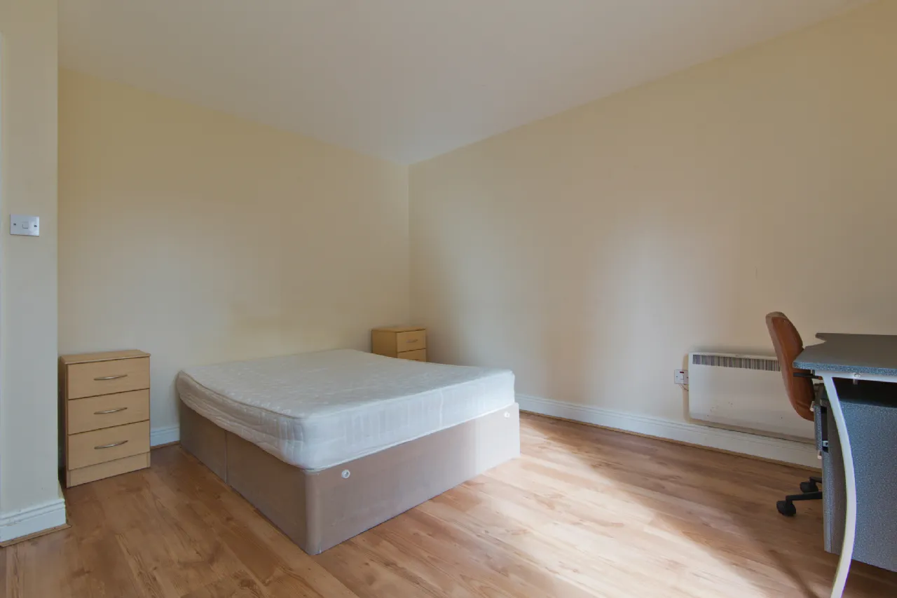 Photo of Apt 8, Block 3, Steevens Gate, 126/127 Steeven's Gate Apartments, James's Street, Dublin 8, D08 X857