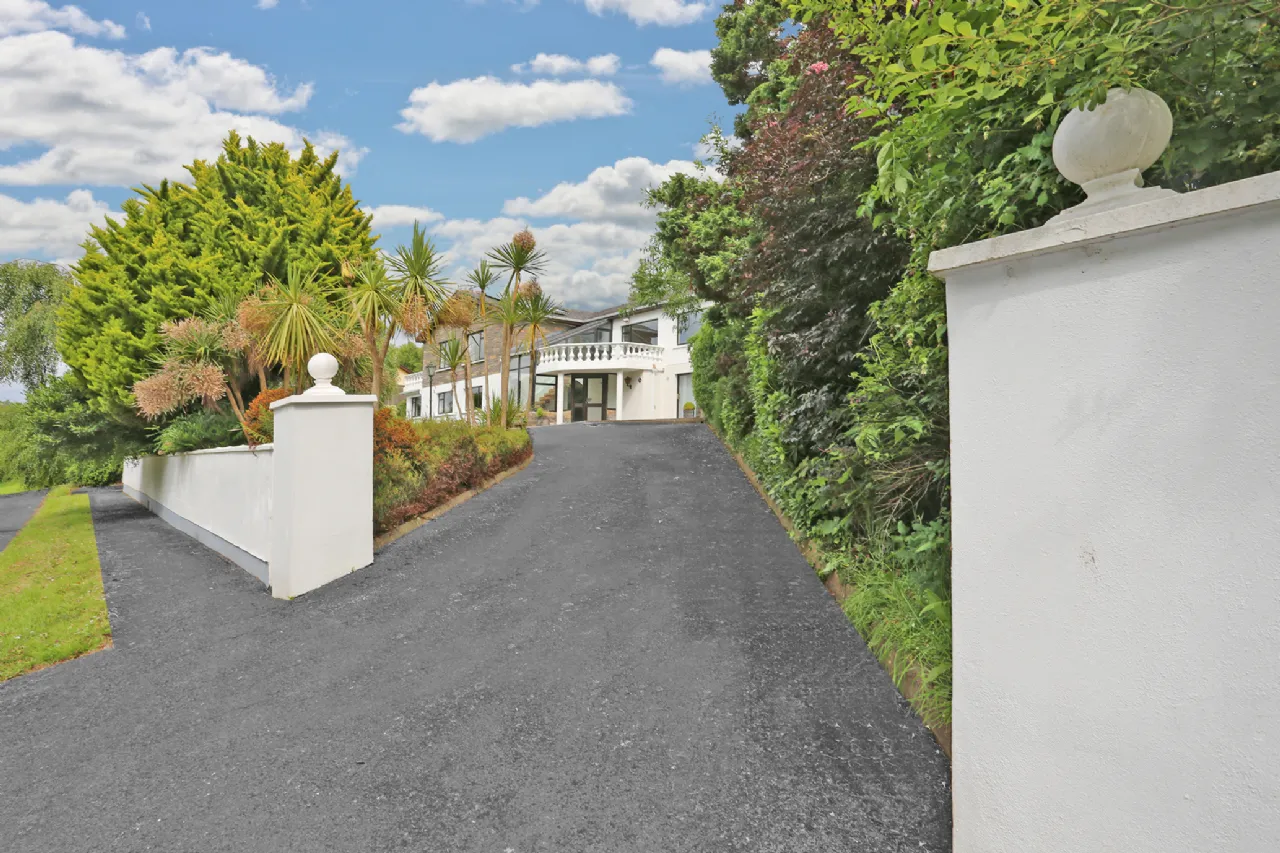 Photo of 15 Tullyvarraga Hill, Shannon, Clare, V14EY40