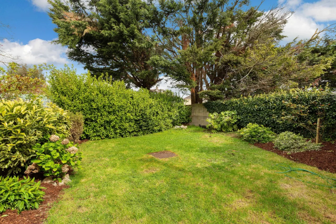 Photo of 1 Ashtown Grove, Navan Road, Dublin 7, D07 H527