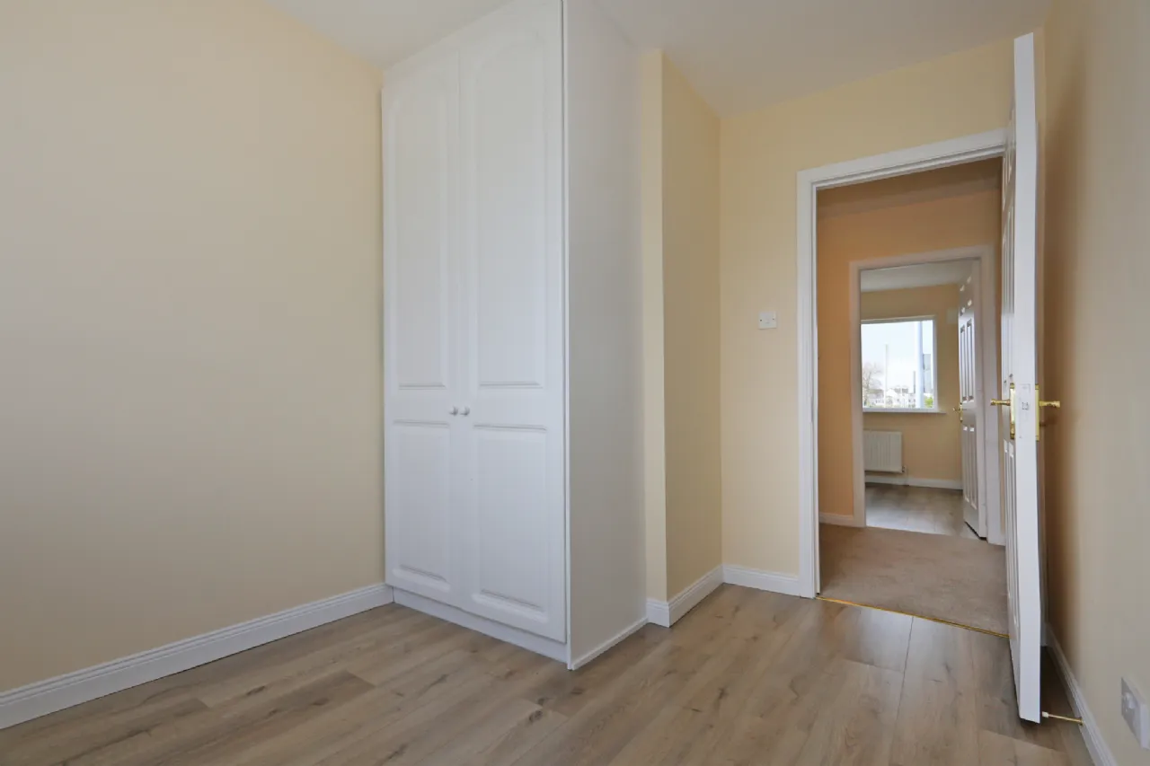 Photo of 5 Oakwood, Sixmilebridge, Clare, V95AE76