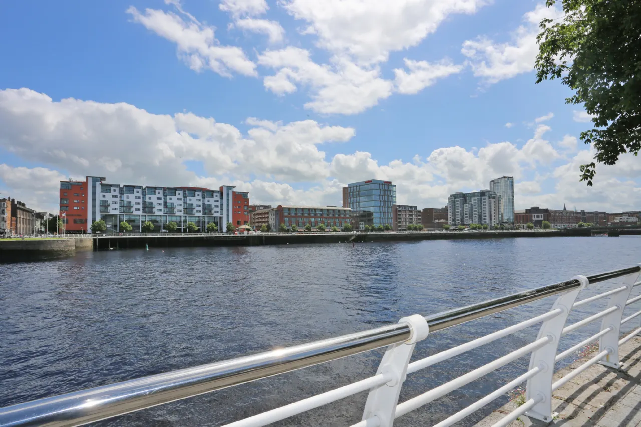 Photo of 69 The Sarsfield, The Strand, Limerick, V94 D4V9