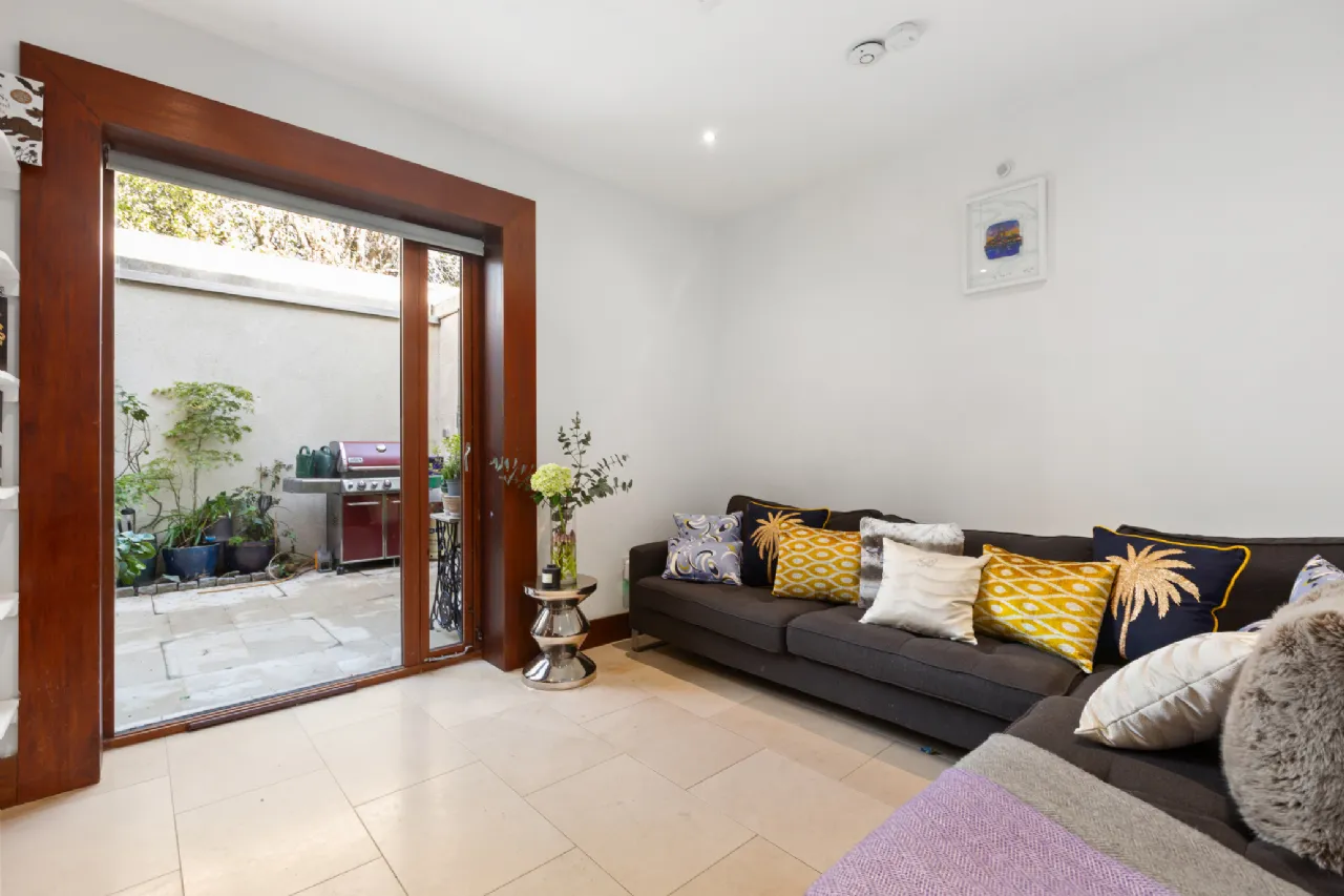 Photo of 44 Raglan Lane, Ballsbridge, Dublin 4, D04 Y7Y3