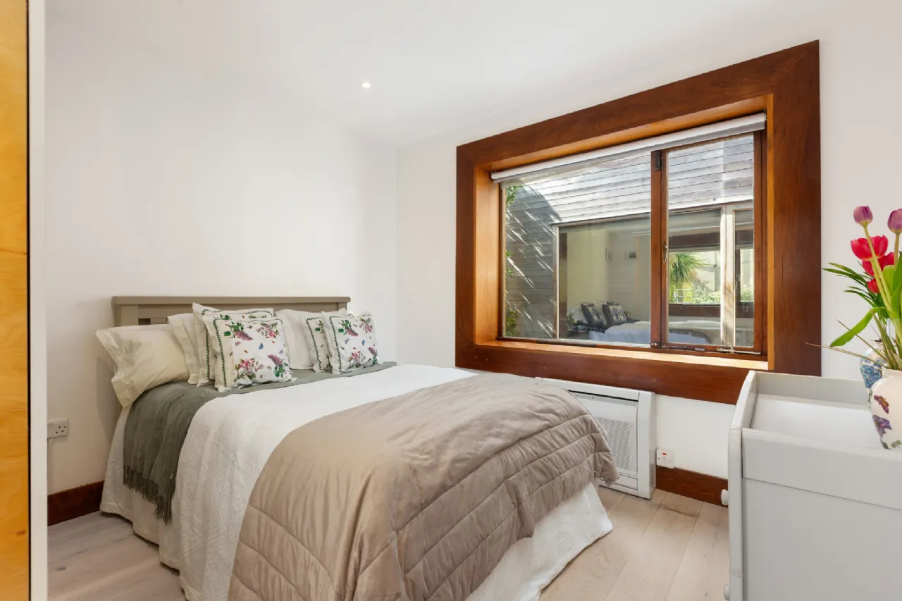 Photo of 44 Raglan Lane, Ballsbridge, Dublin 4, D04 Y7Y3