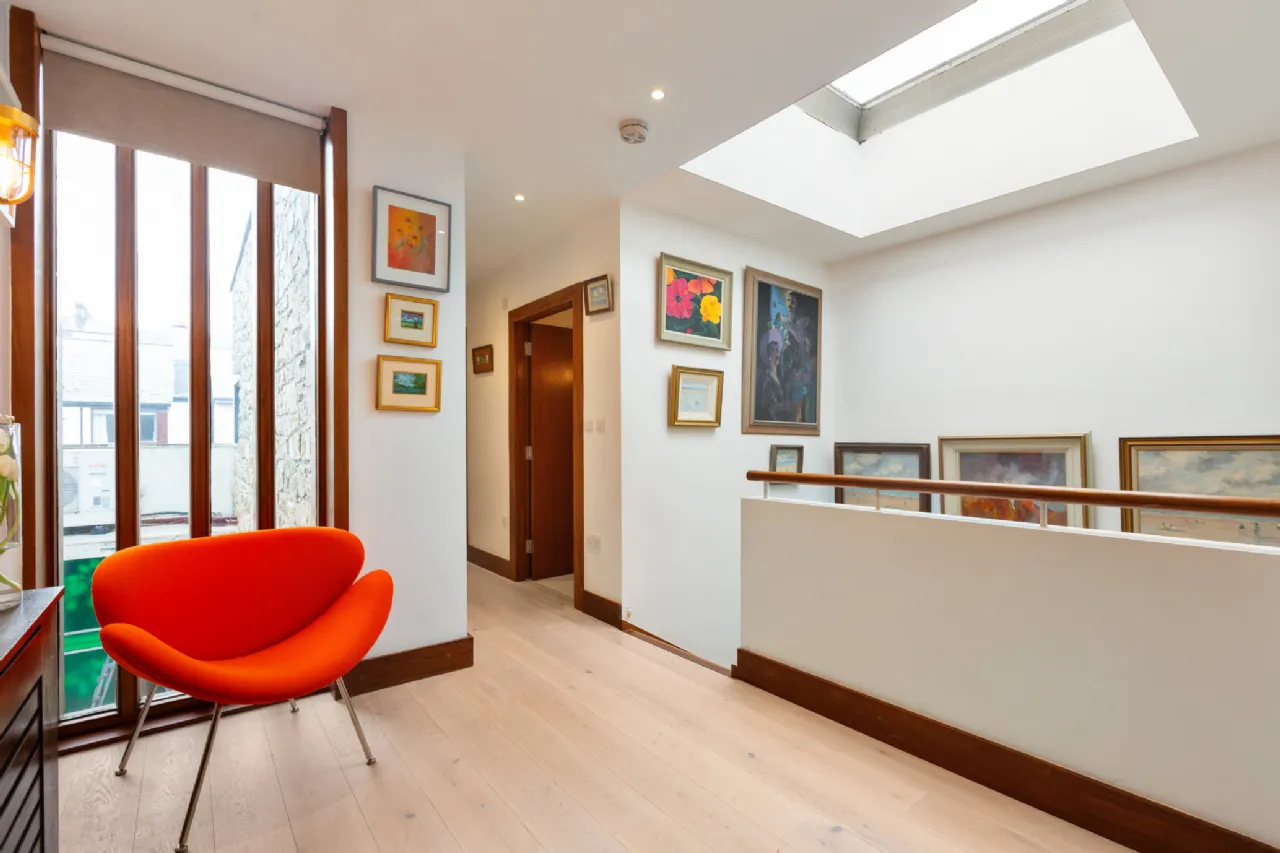 Photo of 44 Raglan Lane, Ballsbridge, Dublin 4, D04 Y7Y3