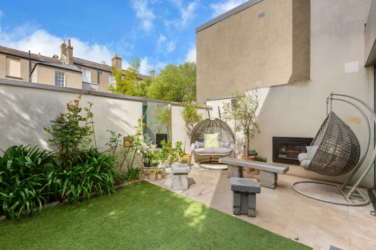 Photo of 44 Raglan Lane, Ballsbridge, Dublin 4, D04 Y7Y3