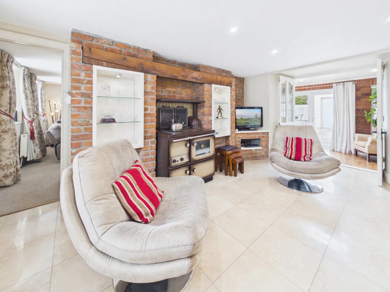 Photo of Commercial Premises & 5-Bed House, Hollyford Village, Hollyford, Co. Tipperary, E34 HR25