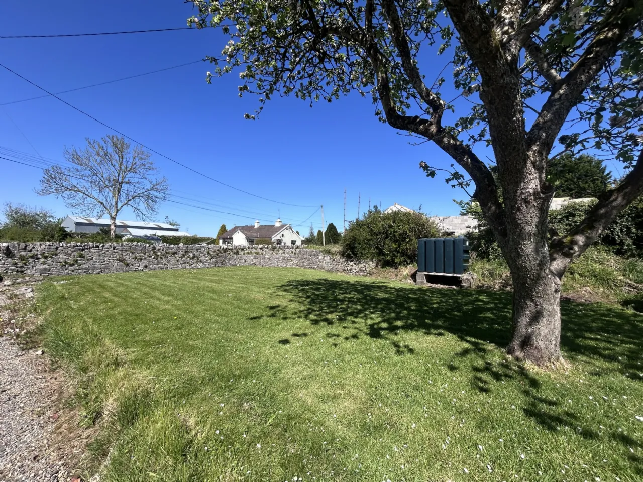 Photo of Honeysuckle Cottage, Ballinahinch, Cashel, Tipperary, E25V078