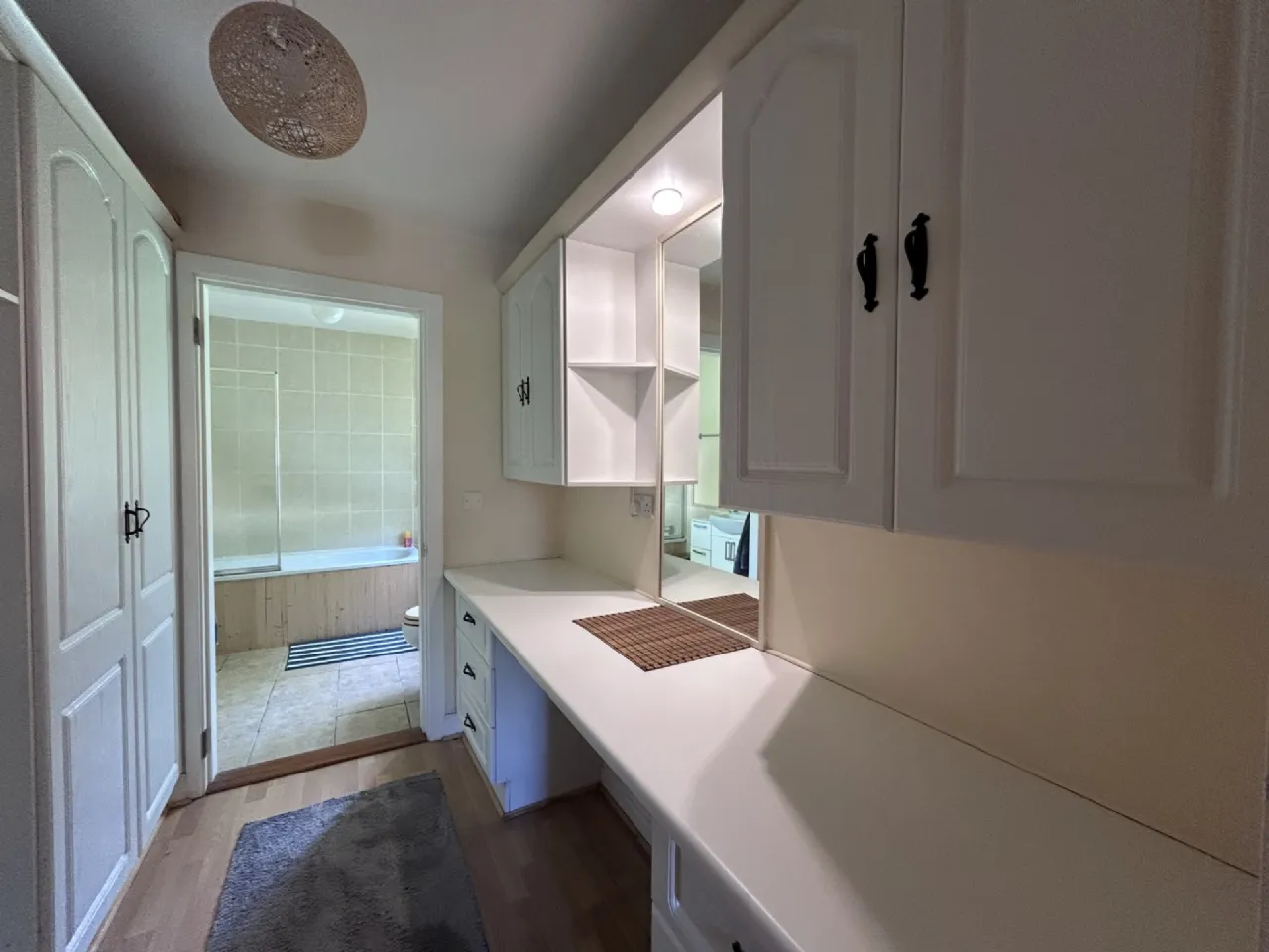 Photo of Honeysuckle Cottage, Ballinahinch, Cashel, Tipperary, E25V078