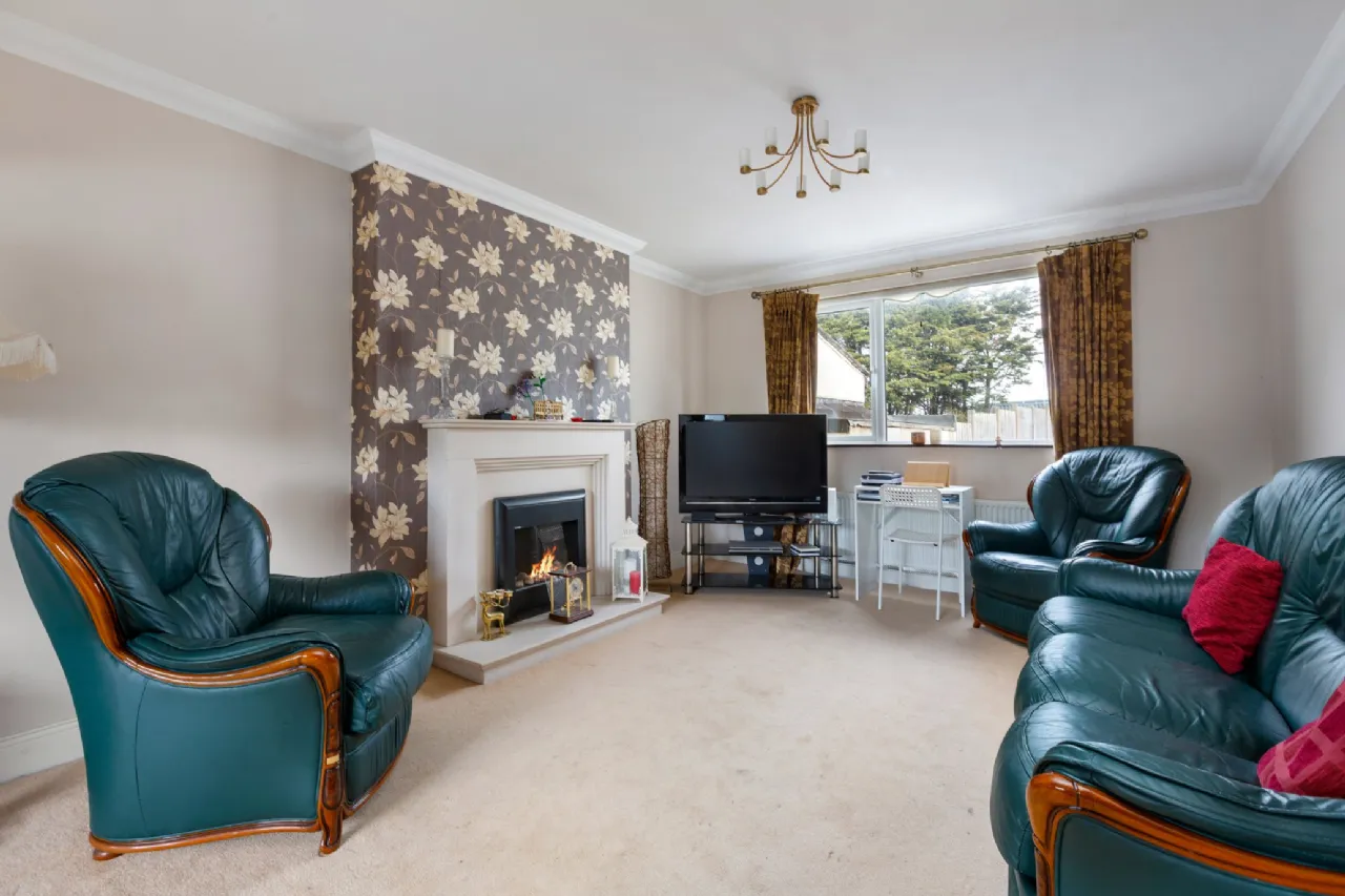 Photo of 33 Taney Avenue, Dundrum, Dublin 14, D14 R762