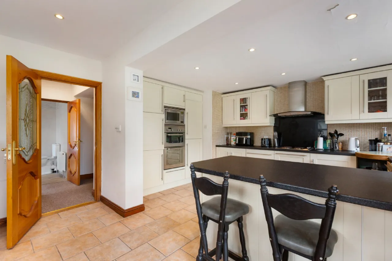 Photo of 33 Taney Avenue, Dundrum, Dublin 14, D14 R762