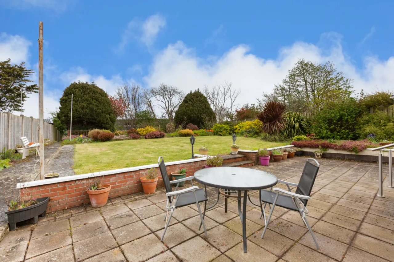 Photo of 33 Taney Avenue, Dundrum, Dublin 14, D14 R762