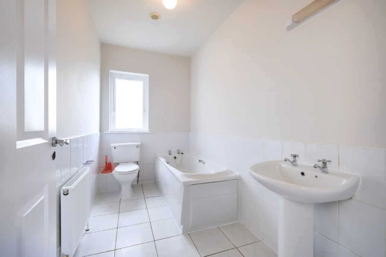 Photo of 18 Oaklands Avenue, Longford, N39 H5P6