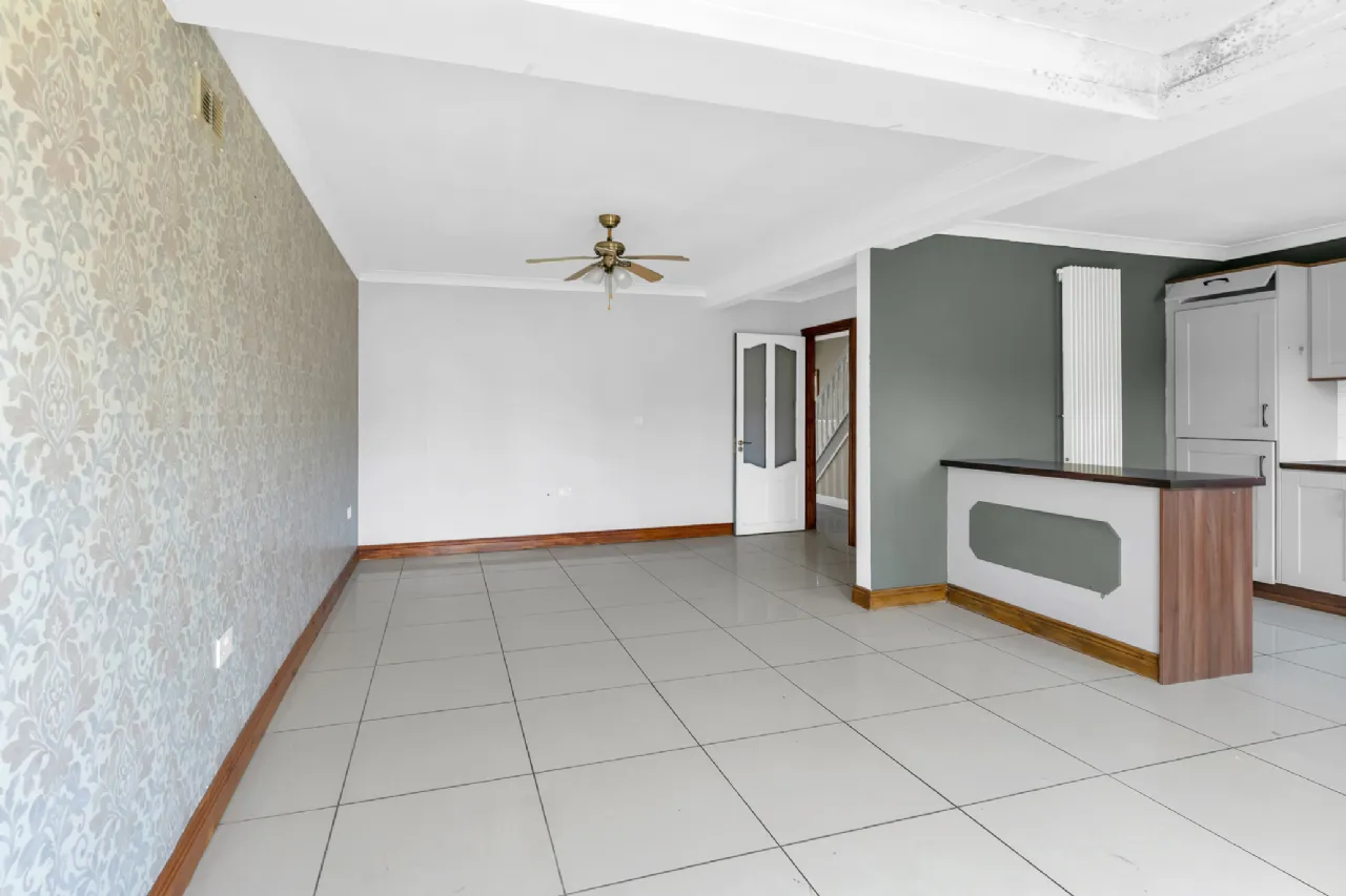 Photo of 9 Hermitage Park, Kilcullen, Co. Kildare, R56K030