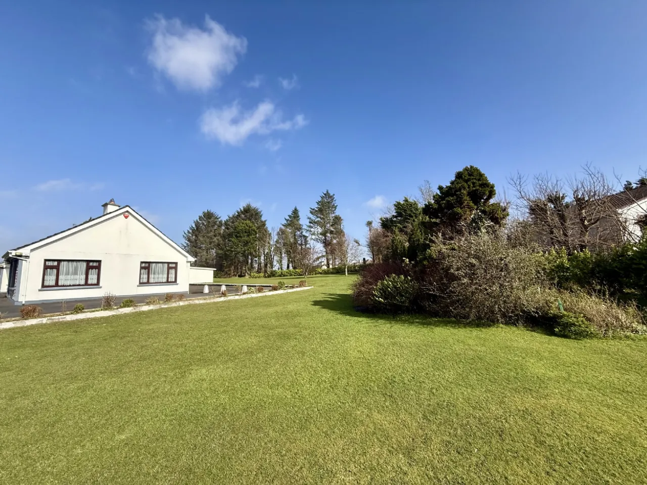 Photo of 4 Bed Plus Granny Flat, 