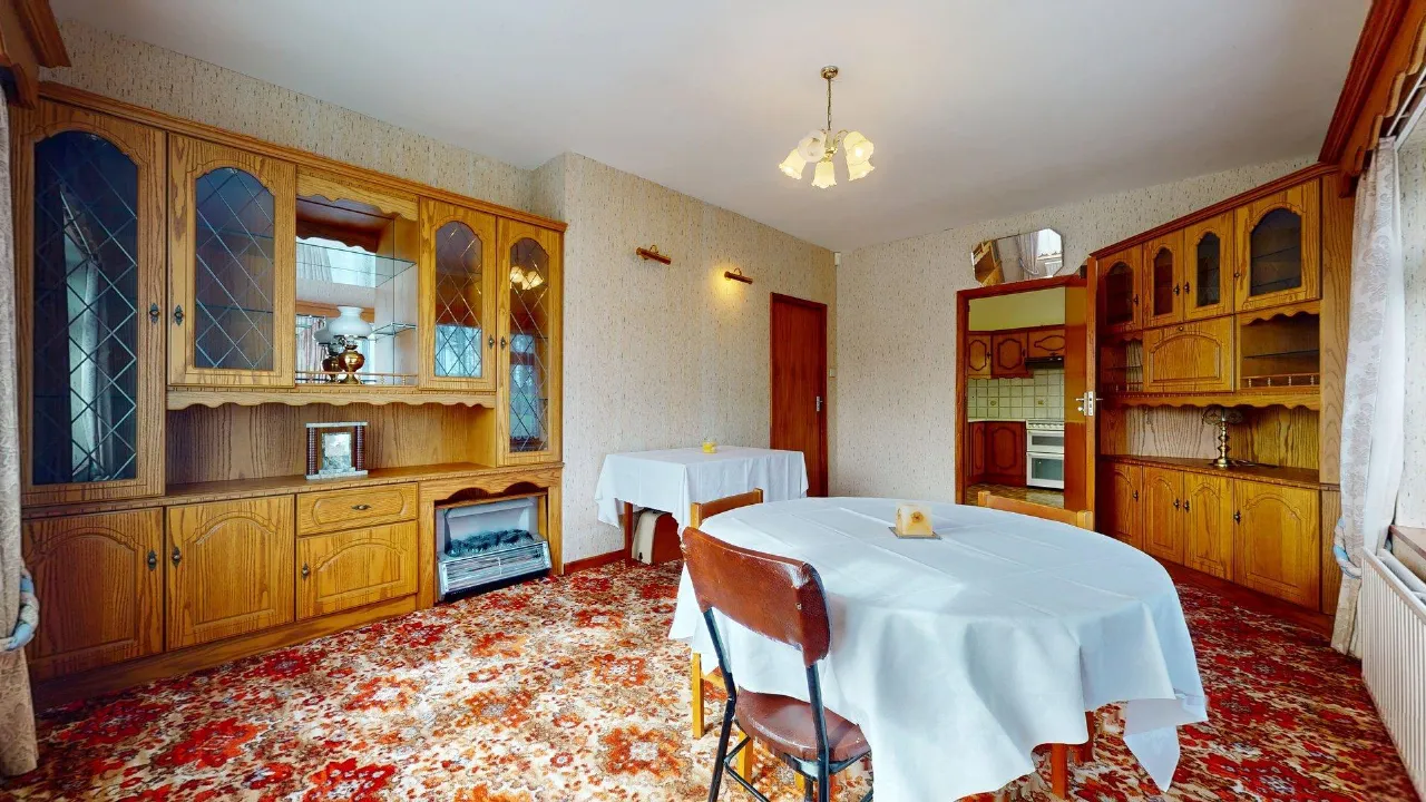 Photo of 4 Bed Plus Granny Flat, 