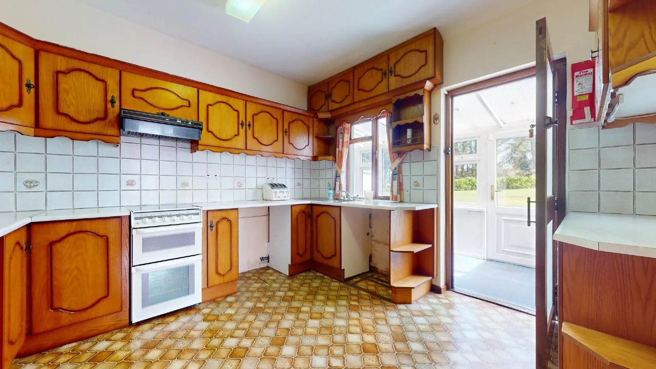 Photo of 4 Bed Plus Granny Flat, 