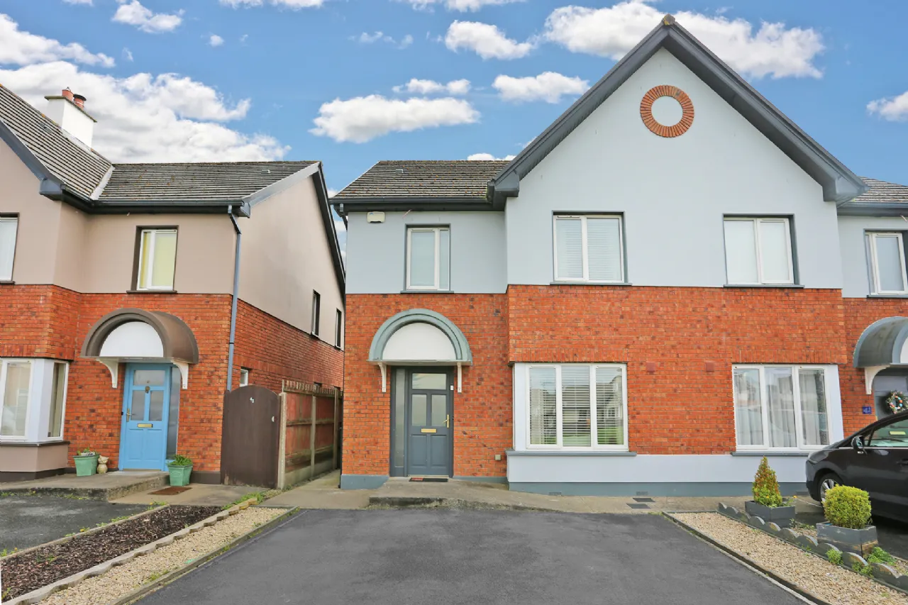 Photo of 42 Cluainin, Shannon, Co Clare, V14 K237