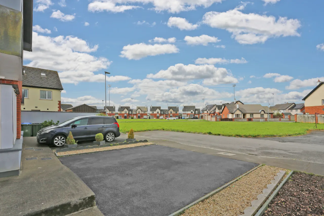 Photo of 42 Cluainin, Shannon, Co Clare, V14 K237