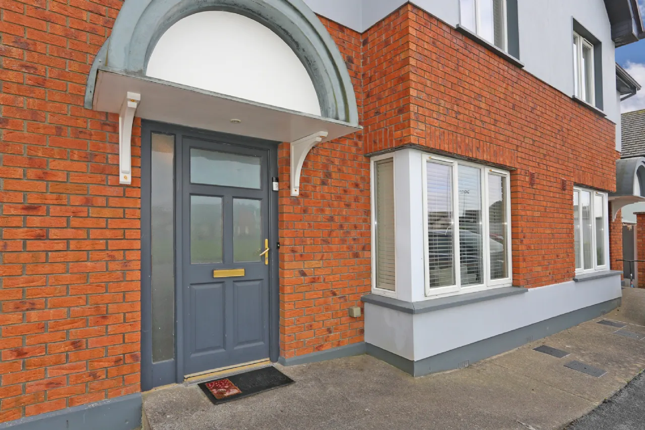 Photo of 42 Cluainin, Shannon, Co Clare, V14 K237