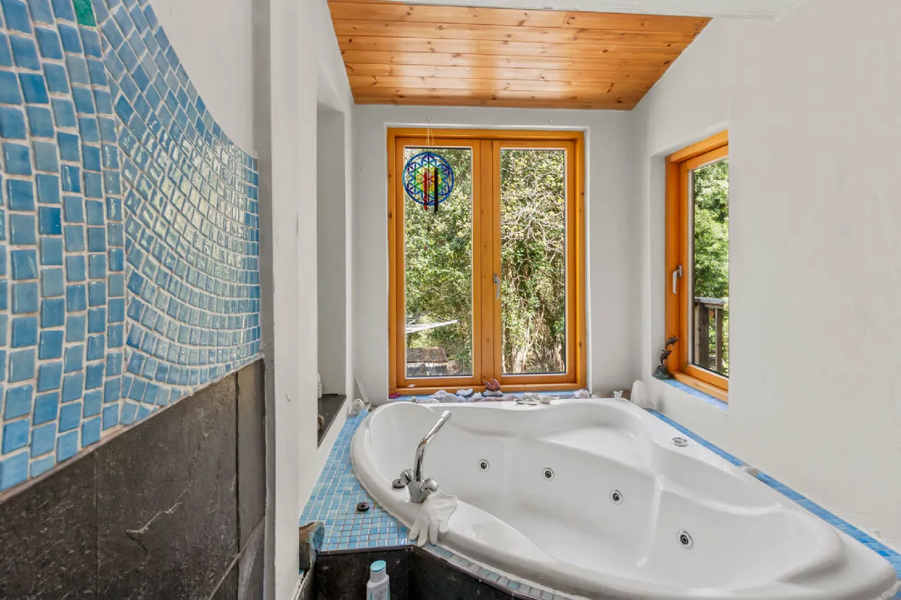 Photo of Woodland Retreat, Dromgarriff, Glengarriff, Co Cork, P75 VH48