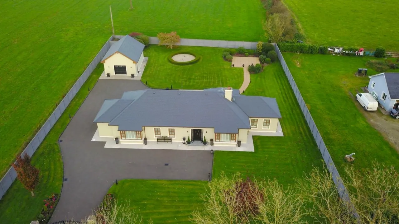 Photo of Rahoona, Lissagroom, Inishannon, Crossbarry, Co . Cork, T12 D2HV