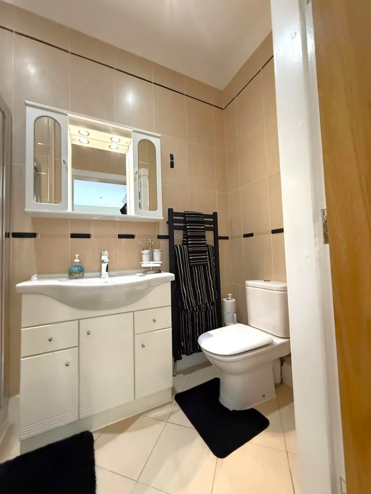 Photo of Rahoona, Lissagroom, Inishannon, Crossbarry, Co . Cork, T12 D2HV