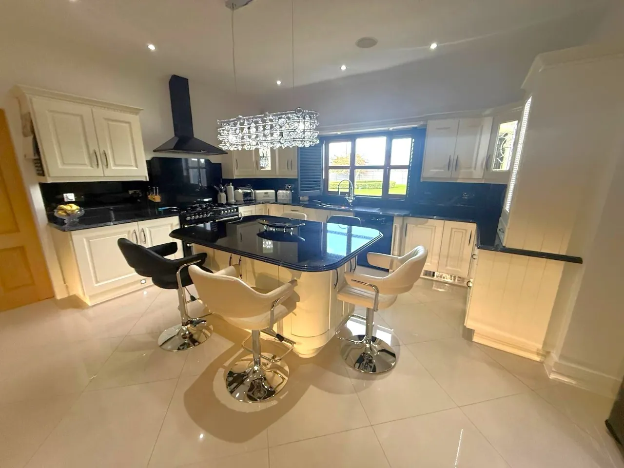 Photo of Rahoona, Lissagroom, Inishannon, Crossbarry, Co . Cork, T12 D2HV