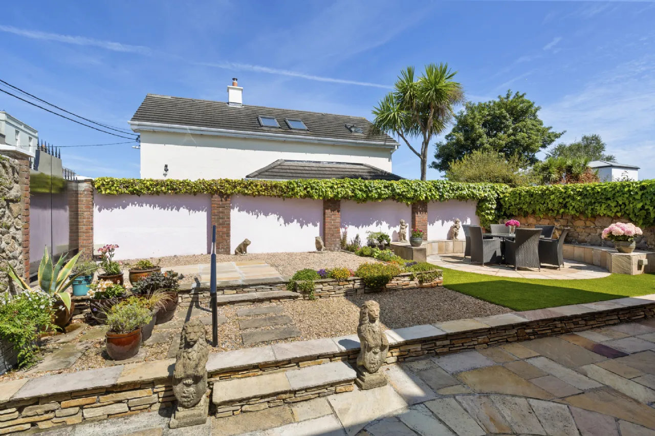 Photo of Raven Lodge, 17 Summerhill Road, Sandycove, Co Dublin, A96 VX65