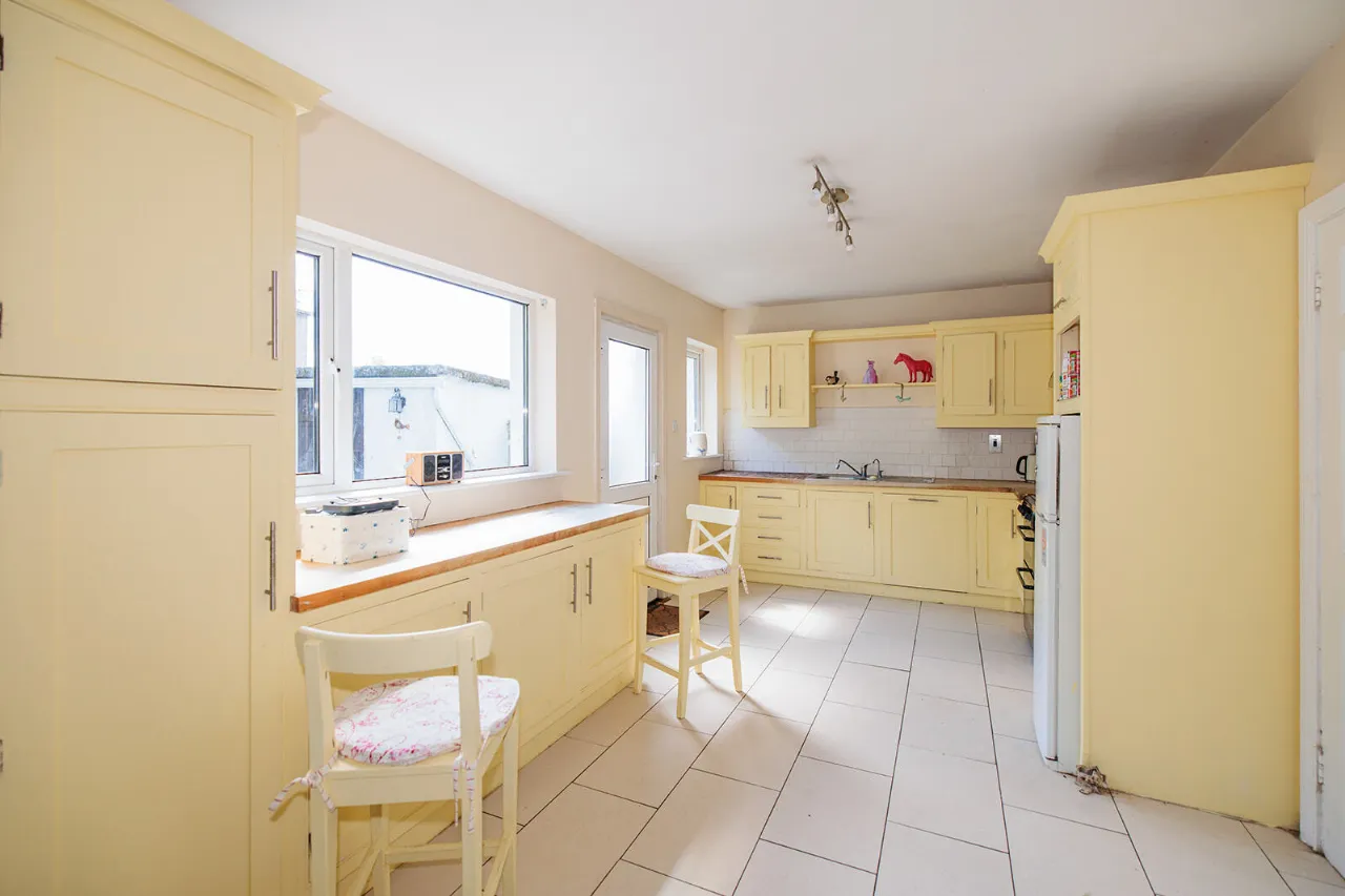 Photo of 1 Clarnwood, Freshford Road, Kilkenny, R95 HYW2