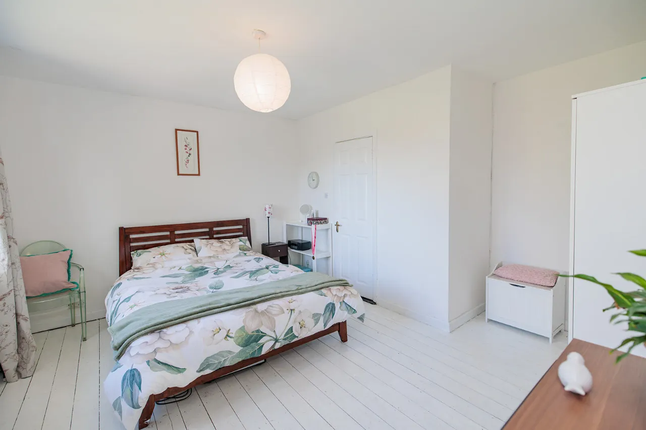 Photo of 1 Clarnwood, Freshford Road, Kilkenny, R95 HYW2