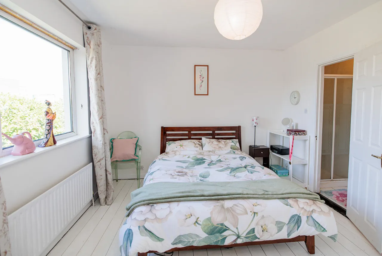 Photo of 1 Clarnwood, Freshford Road, Kilkenny, R95 HYW2