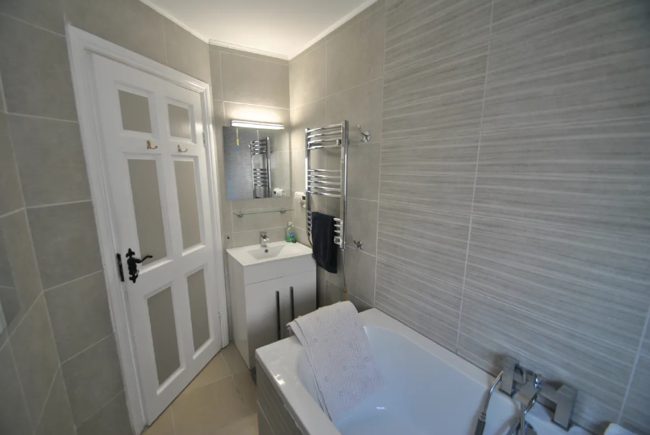 Photo of 77 Glencarrick, Roscrea, Co. Tipperary, E53 WE27