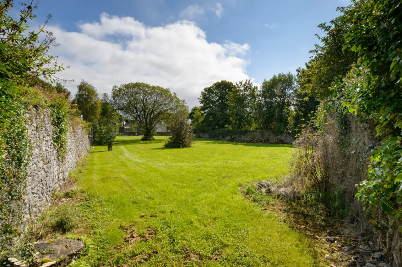 Photo of The Green House, Clara, Co Offaly, R35CH76