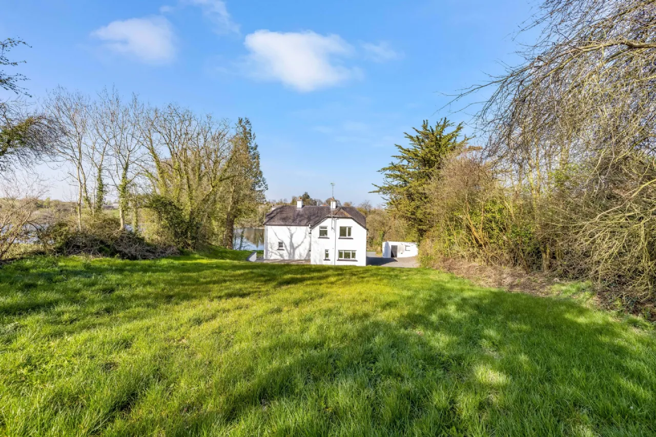 Photo of White Lake Cottage, Tonaghbane, Ashfield, Cootehill, Co Cavan, H16W577